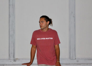 Citizen creates Native American Fashion using wrap bead style beading