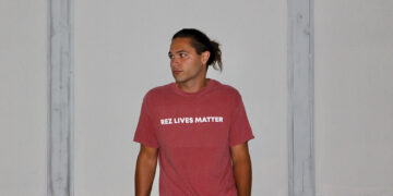 Citizen creates Native American Fashion using wrap bead style beading