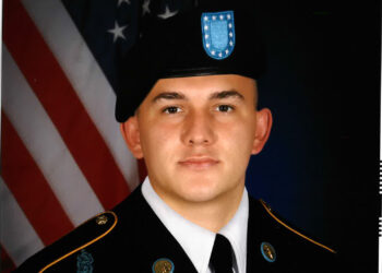 Citizen graduates from Infantry Training earning his Blue Cord