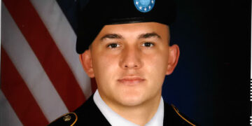 Citizen graduates from Infantry Training earning his Blue Cord