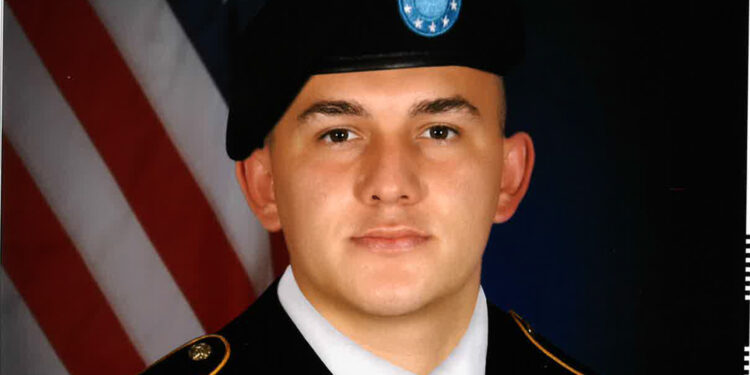 Citizen graduates from Infantry Training earning his Blue Cord