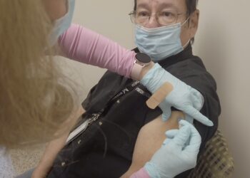 Gary Fife Gets Vaccinated