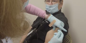 Gary Fife Gets Vaccinated