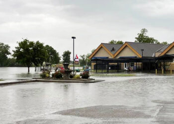 Severe flash floods close tribe