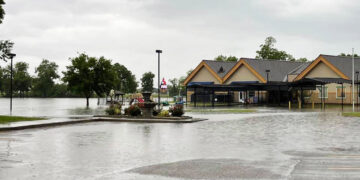 Severe flash floods close tribe