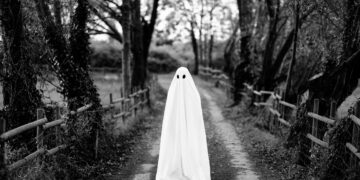 Snap Judgement Podcast “Spooked” seek storytellers