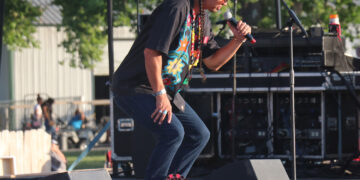 Native stand-up comedian overcomes stereotypes