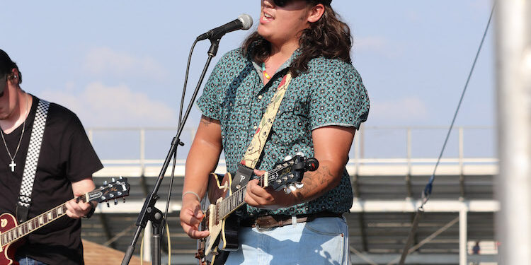 Muscogee (Creek) citizens provide entertainment for Mvskoke Festival