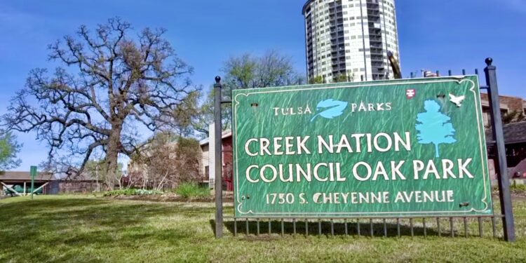 Tulsa’s Riverview Neighborhood Association and MCN team up to support the Council Oak Tree