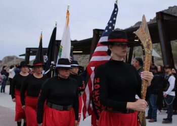 Este Cate Hoktvke Suletwav honors the late SPC Lori Piestewa at the Piestewa Challenge