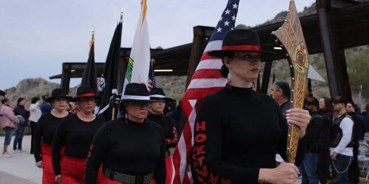 Este Cate Hoktvke Suletwav honors the late SPC Lori Piestewa at the Piestewa Challenge
