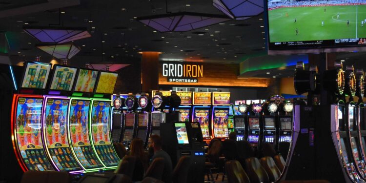 Gridiron Sports Bar & Lounge opens at River Spirit Casino in Tulsa