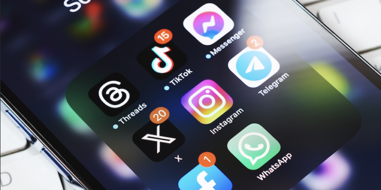 Lighthorse shares social media and online safety tips