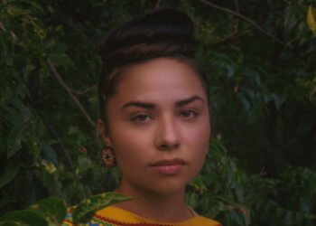 T H R O N E ties the knot