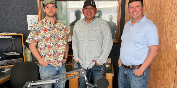 CMN Extension makes airwaves with new radio/podcast program and launches second annual farmer’s market