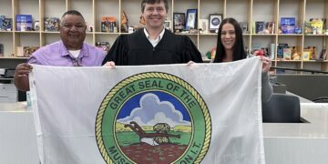 Muscogee (Creek) Nation flag presented to Tulsa Juvenile Center