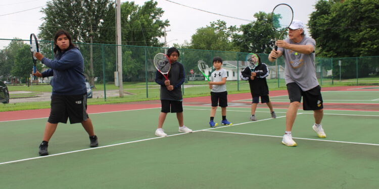 Jr. Tennis Clinic prepares students for future opportunities