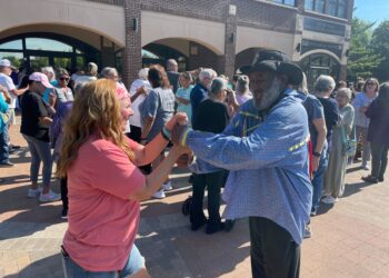 Elders fight the loneliness epidemic together at exercise summit