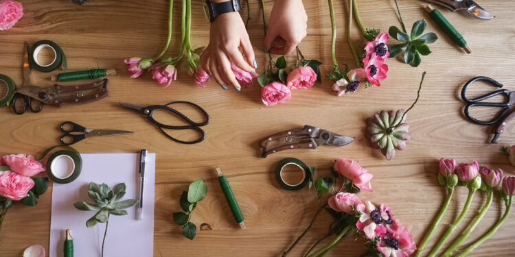 Mvskoke Nation Youth Services offers Mother’s Day Bouquet Making Workshop