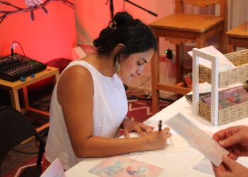 Moon Pull shines at book signing